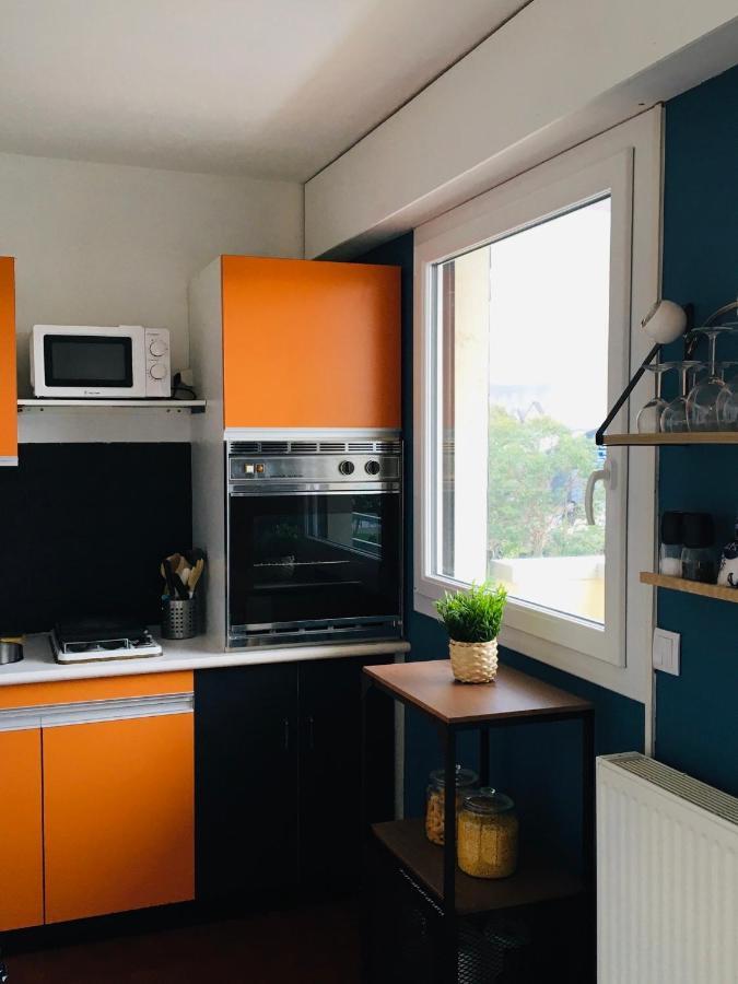 Bleu Sale - F2 Courseulles Avec Balcon Apartment Bagian luar foto